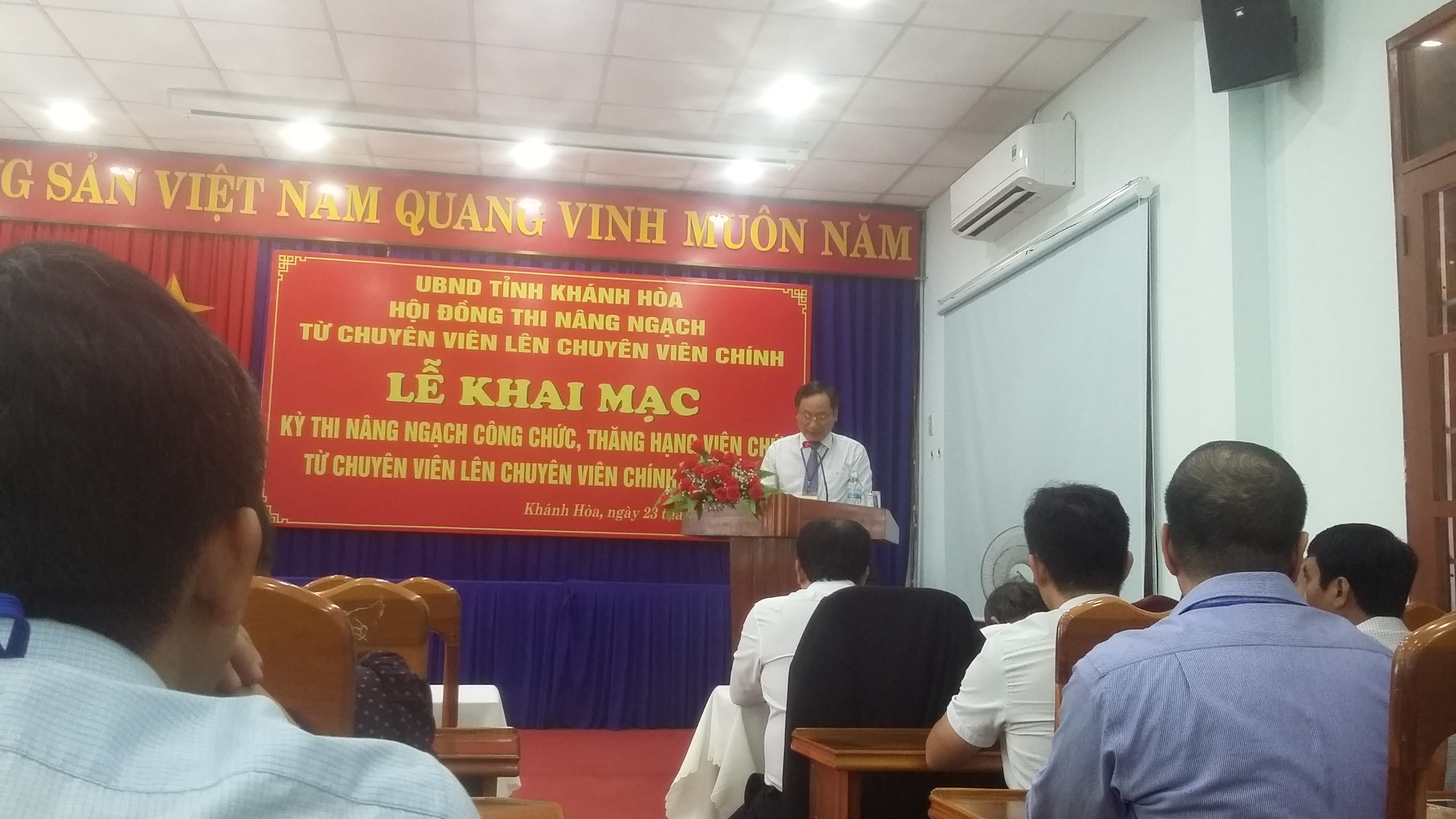 Kết quả thi nâng ngạch công chức, thăng hạng viên chức từ chuyên viên lên chuyên viên chính tỉnh Khánh Hòa năm 2018