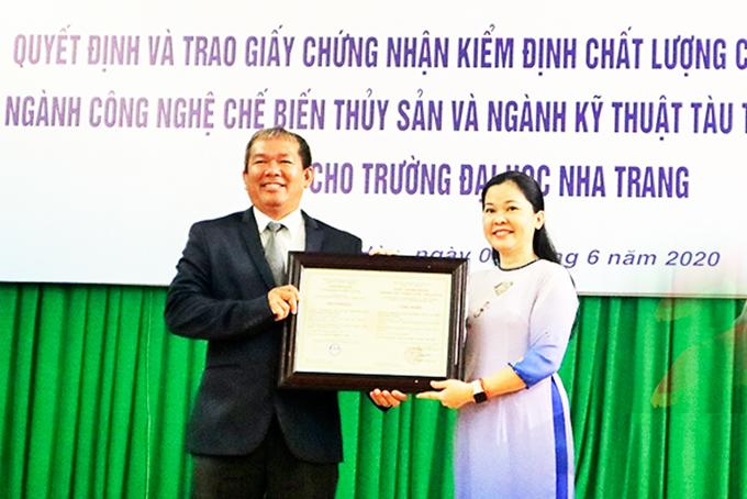 Trường Đại học Nha Trang Hai chương trình đào tạo đạt chuẩn quốc gia