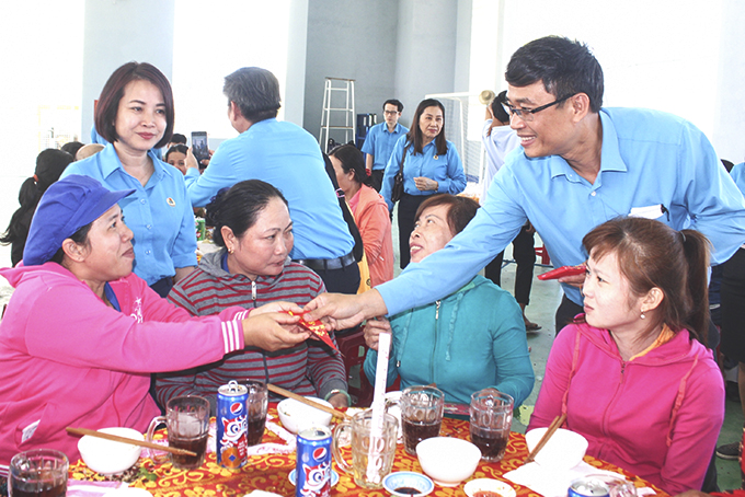 Tập trung chăm lo Tết cho người lao động